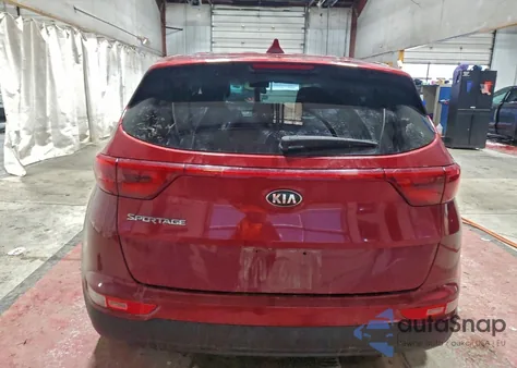 2018 Kia Sportage Lx z USA, uszkodzony, nr VIN KNDPMCAC1J7344653
